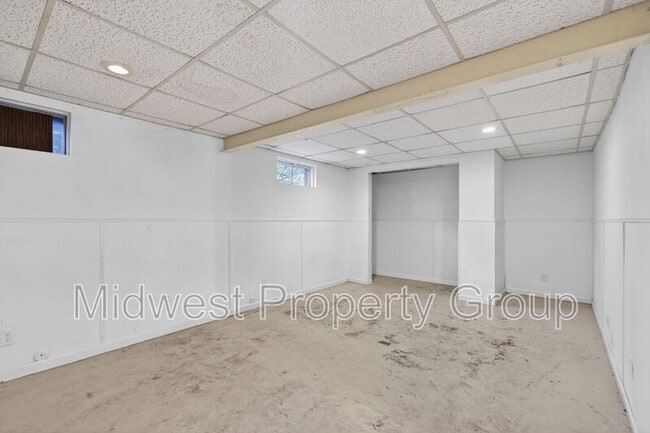 Building Photo - 1156 Cove Ln