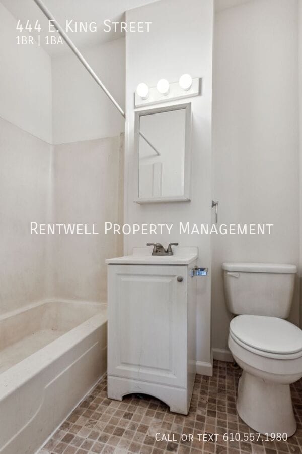 Building Photo - 444 King St