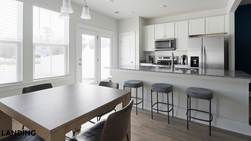 Building Photo - 1060 Orangeburg Rd