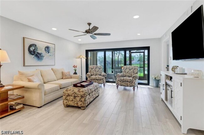 Building Photo - 5792 Deauville Cir