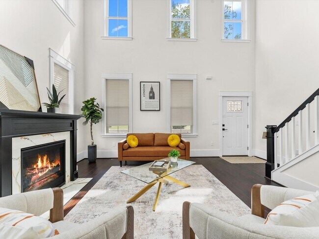 Building Photo - Modern Luxury Meets Everyday Comfort in This Stunning New 3-Bedroom Home Near Downtown!