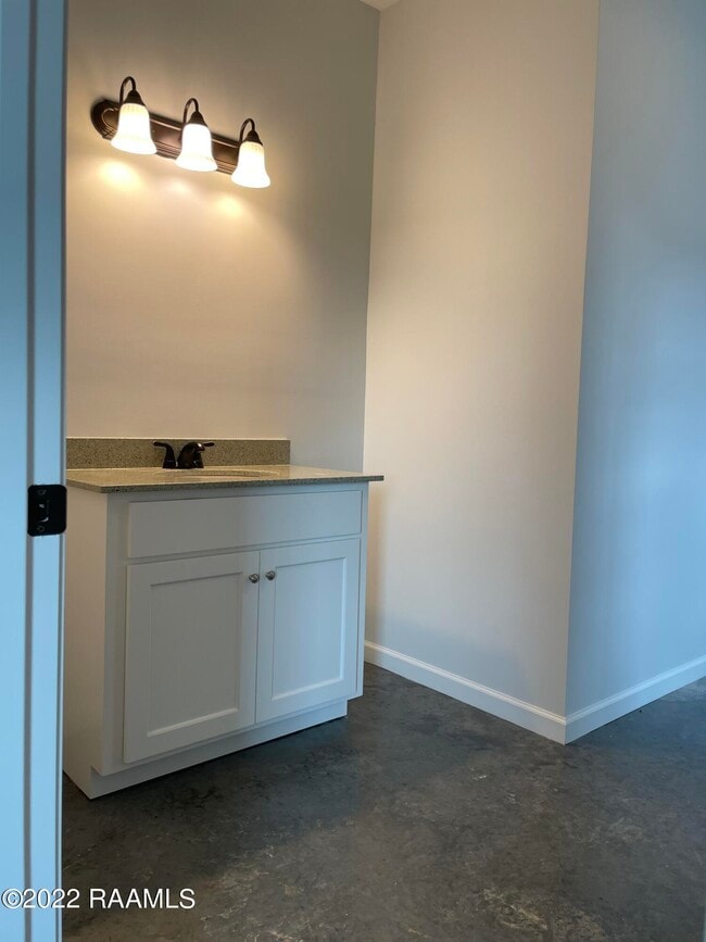 Building Photo - 237 Le Village Loop