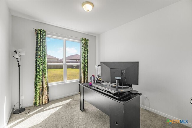 Building Photo - 412 Brushy Creek