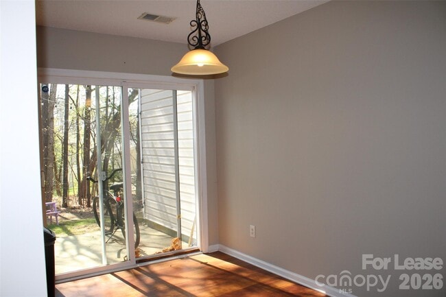 Building Photo - 10118 Frosty Ln