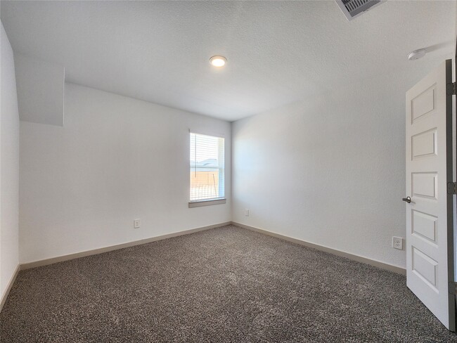 Building Photo - 30010 Ousel Falls Ln