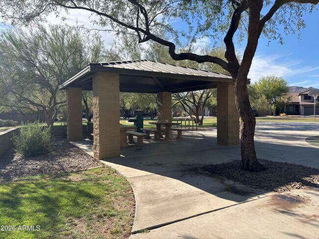 Building Photo - 39518 N White Tail Ln