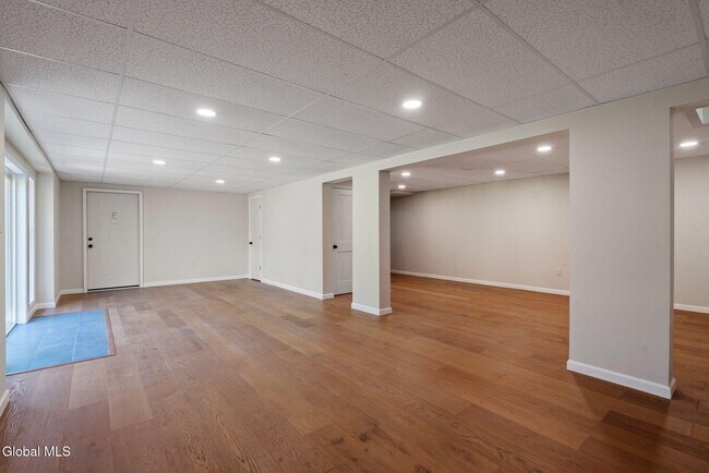 Building Photo - 30 Dick Lynch Rd