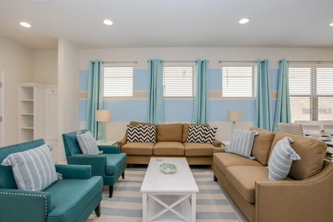 Building Photo - 8816 Corcovado Dr