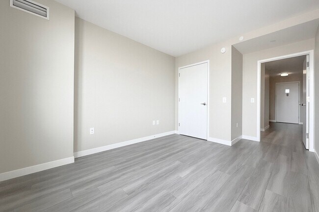 Building Photo - 1524 Sheepshead Bay Rd