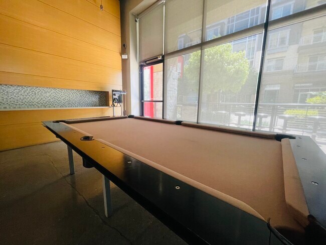 Club Room - 133 The Promenade N