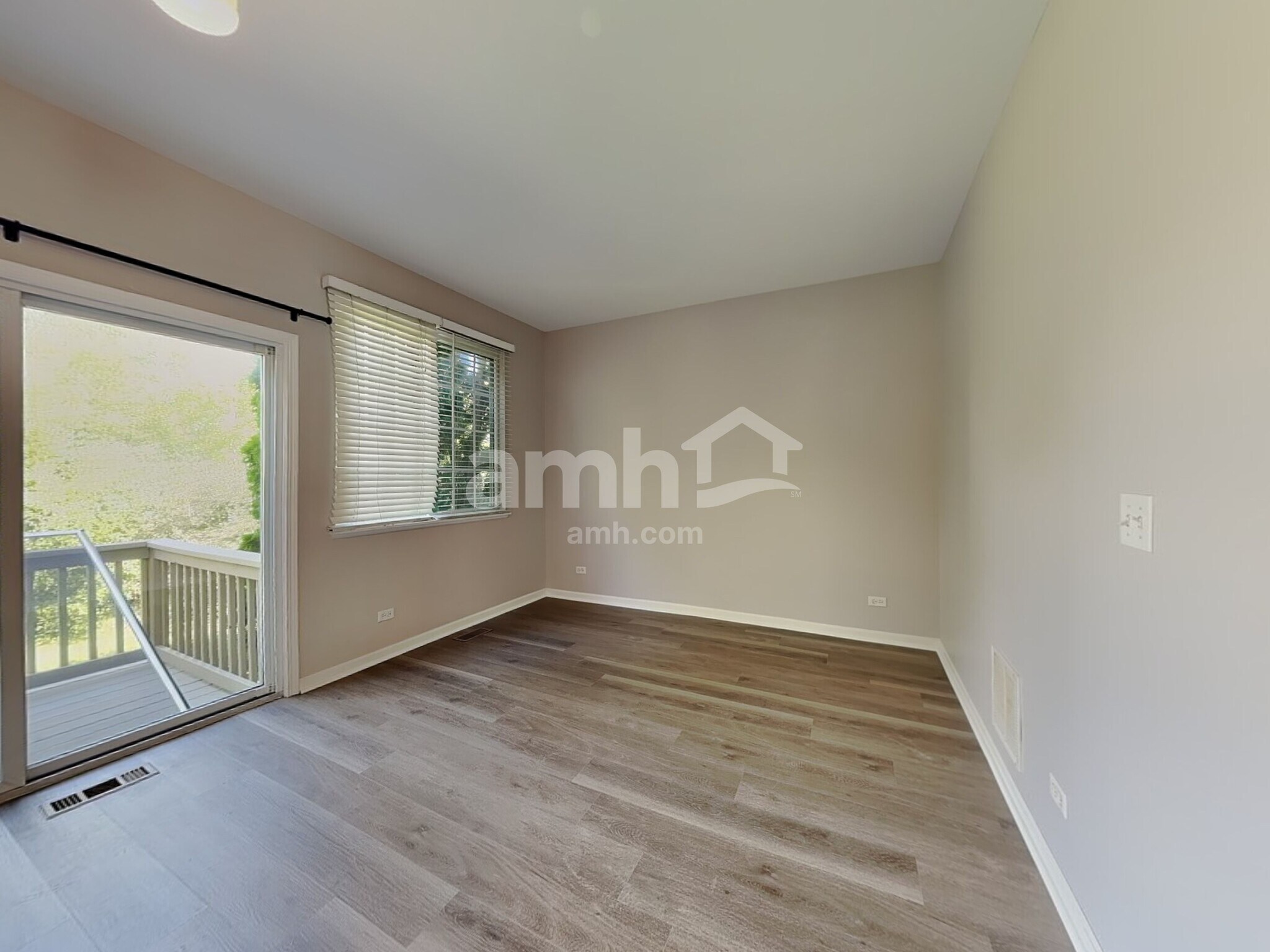 Building Photo - 312 Evergreen Cir