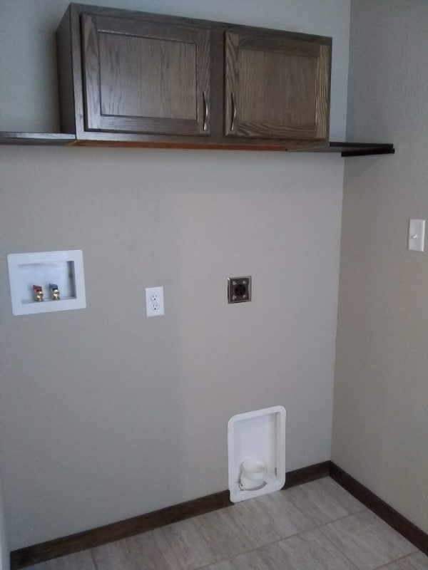 Building Photo - 444 West Ave