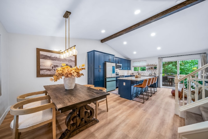 Building Photo - 16410 Martingale Dr