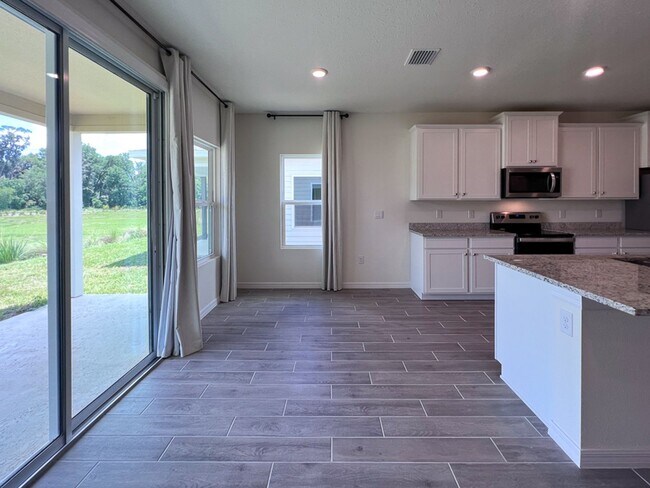 Building Photo - 1315 NW 132nd Cir