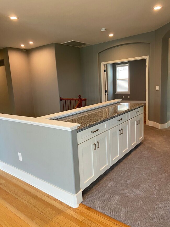 Building Photo - Beautifully remodeled 3 Bdrm+Master retrea...