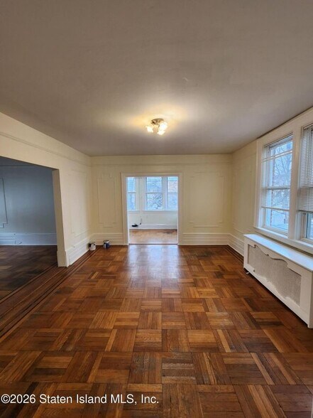 Building Photo - 164 Cromwell Ave