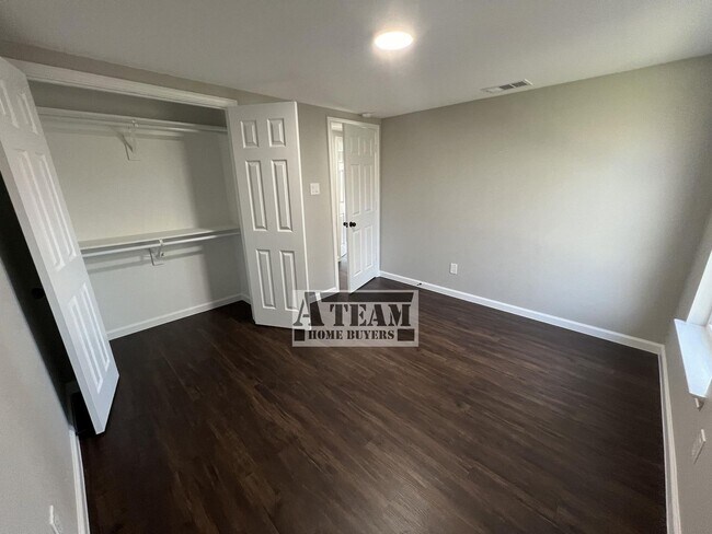 Building Photo - Beautiful Remodeled 3 Bed 1 Bath