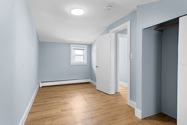 Building Photo - 54 Washington St