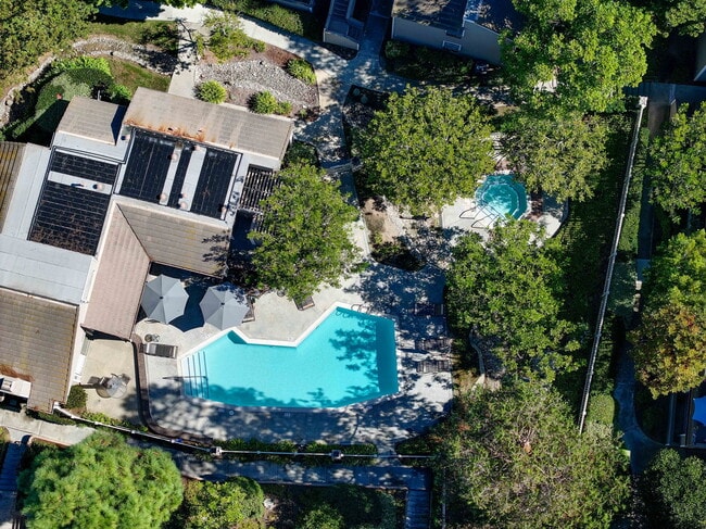 Building Photo - 1083 Shadowridge Dr