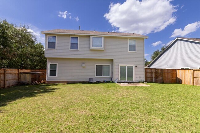 Building Photo - 4427 Village View Dr