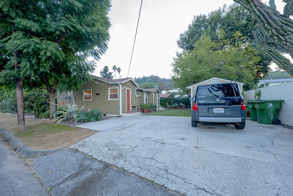 Building Photo - 2677 Rich St