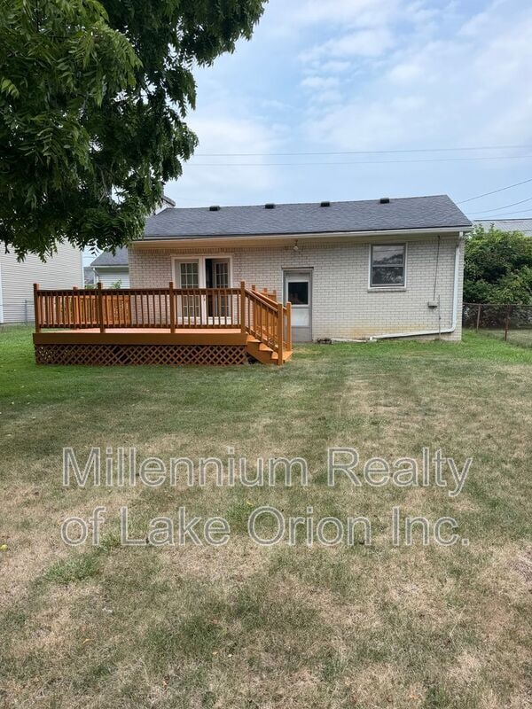 Building Photo - 34019 Garfield Rd