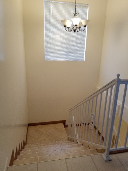 Building Photo - 1078 Gardenia Ave