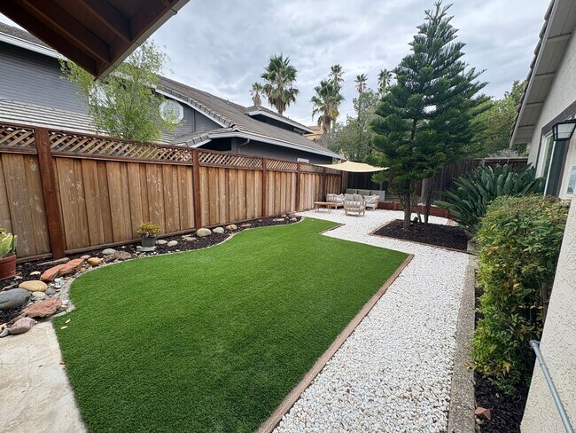 Building Photo - 4853 Wexler Peak Way