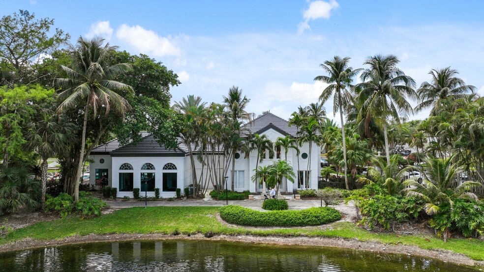 Building Photo - Palm Haven at Deer Creek