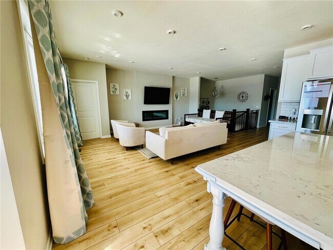 Building Photo - 1935 Mulberry Ln