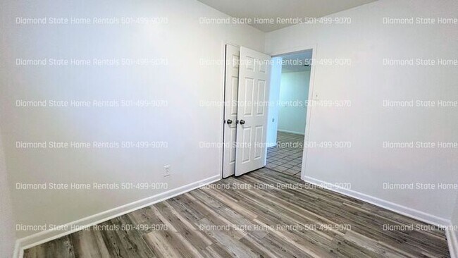 Building Photo - 826 Jane Dr