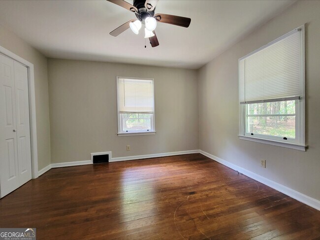 Building Photo - 312 GA Hwy 211