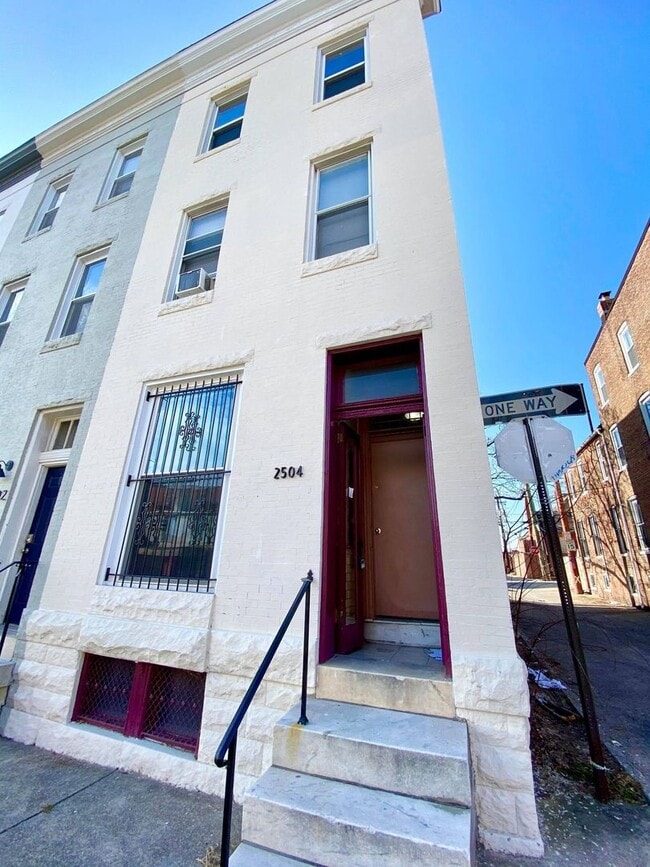 Primary Photo - 2504 N Calvert St