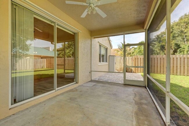 Building Photo - 2951 SW Pond Way