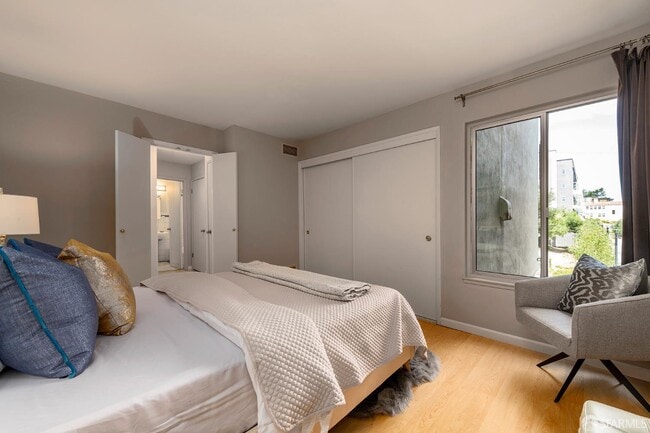 Building Photo - 65 Hermann St