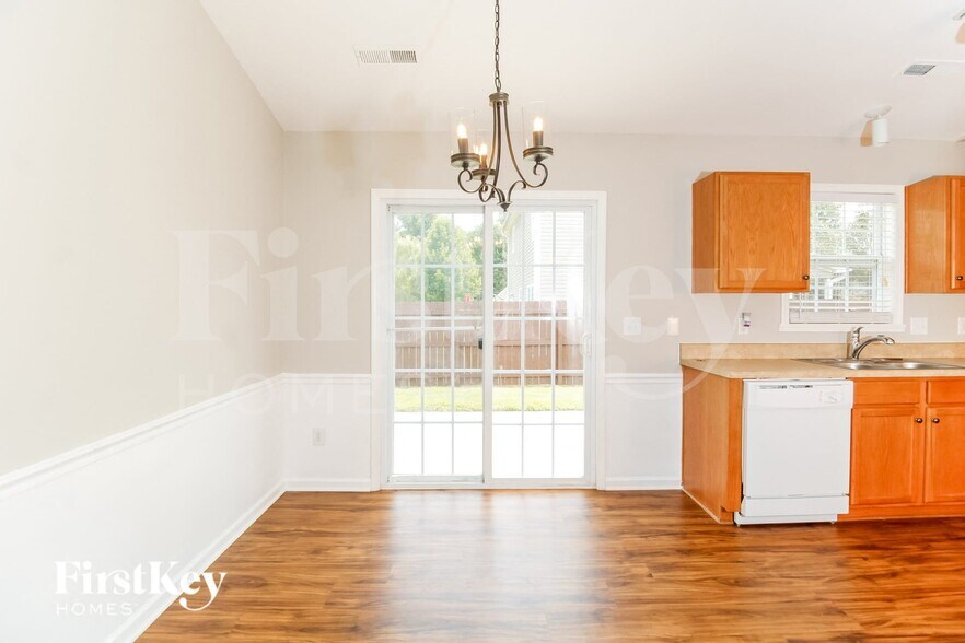 Building Photo - 5114 Fiddlers Run Dr