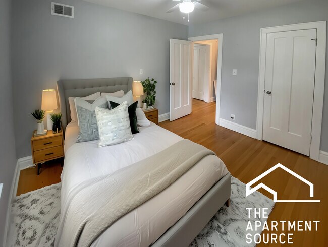 Building Photo - 4103 W Nelson St