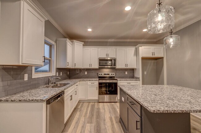 Building Photo - 187 Westwoods Dr