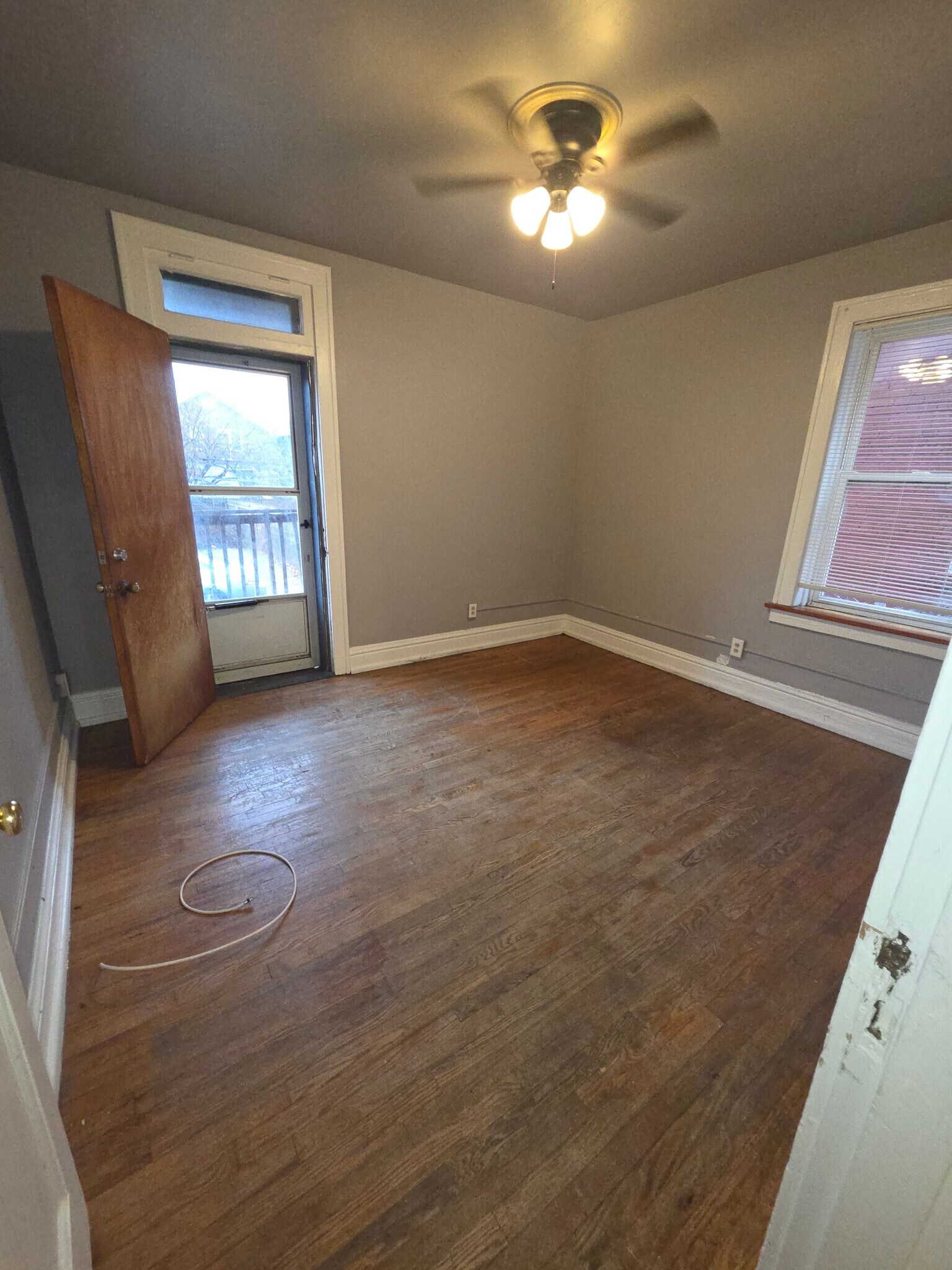 Building Photo - 5056 Chippewa St