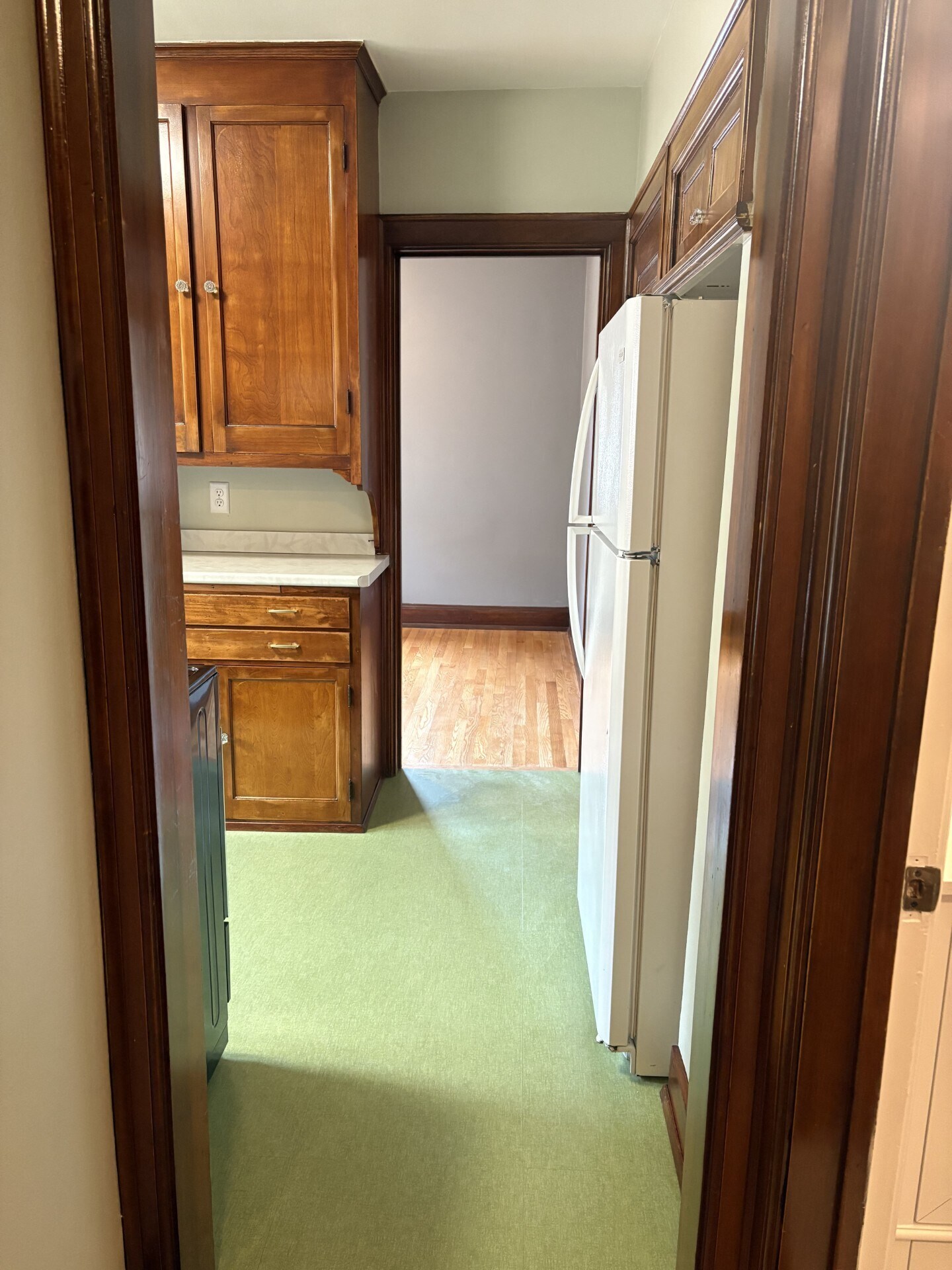 Kitchen - 6615 W Bluemound Rd