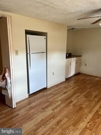 Building Photo - 117 Valley St