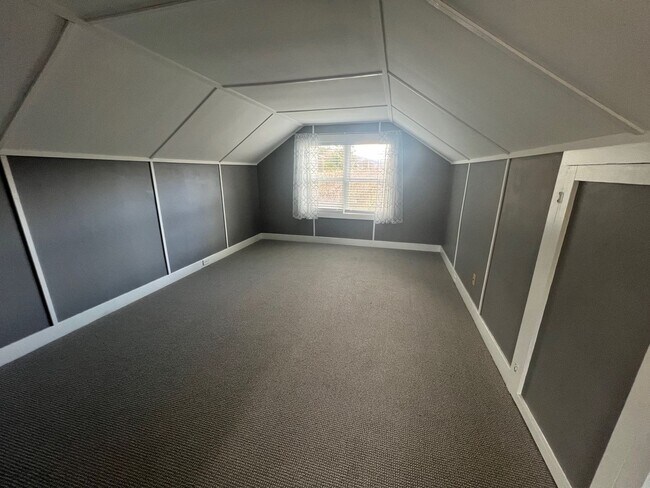 Building Photo - Beautiful views of Mt. Hood!