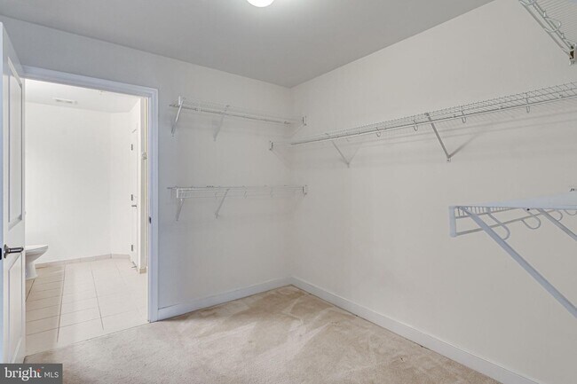 Building Photo - 155 Potomac Passage