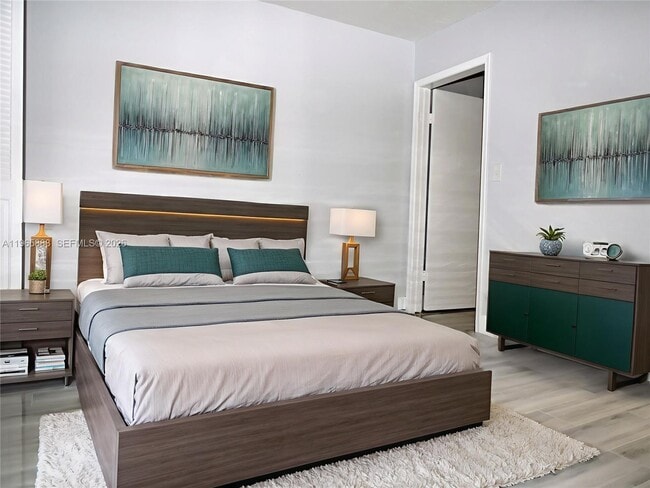 Building Photo - 1910 SW 17th Ave