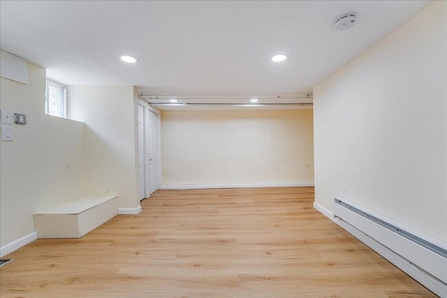 Building Photo - 4 Rademan Pl