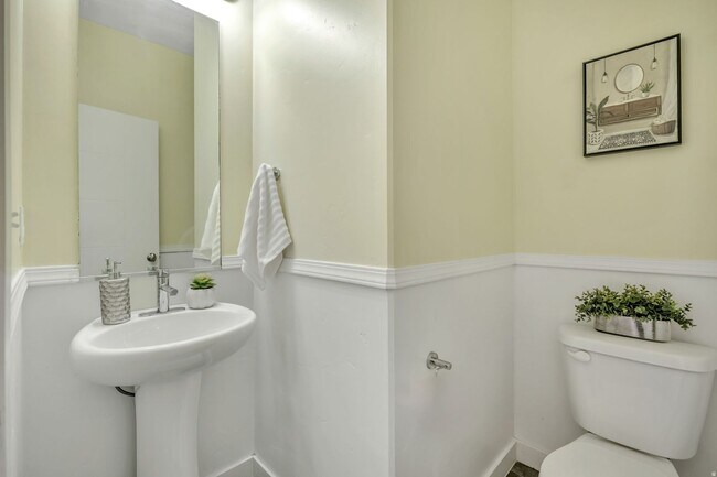 Building Photo - Charming 3 Bed Herriman Home Near Mountain View Village!!