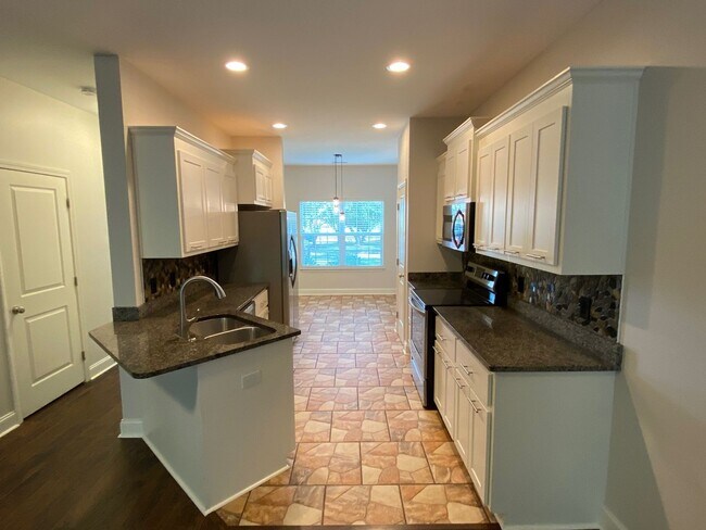 Building Photo - This beautifully 1 small Pet friendly 3 be...