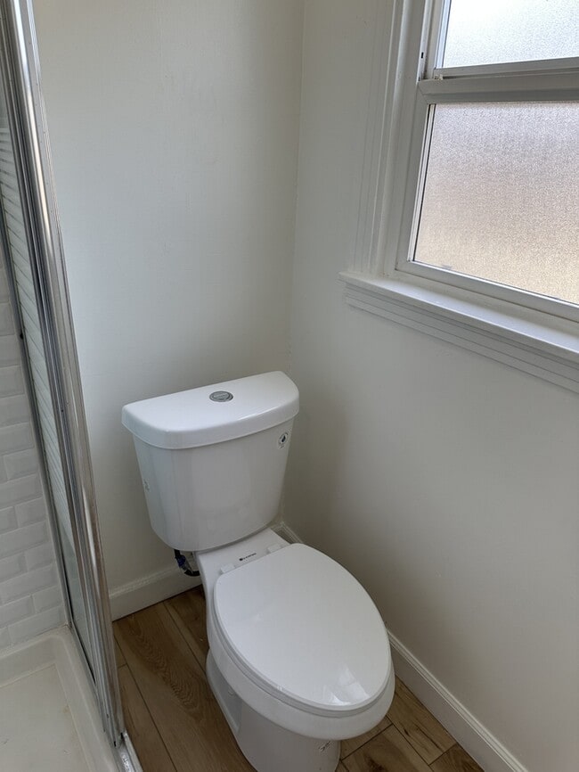 Building Photo - Ceres 3 bed 2 bath 2 story home