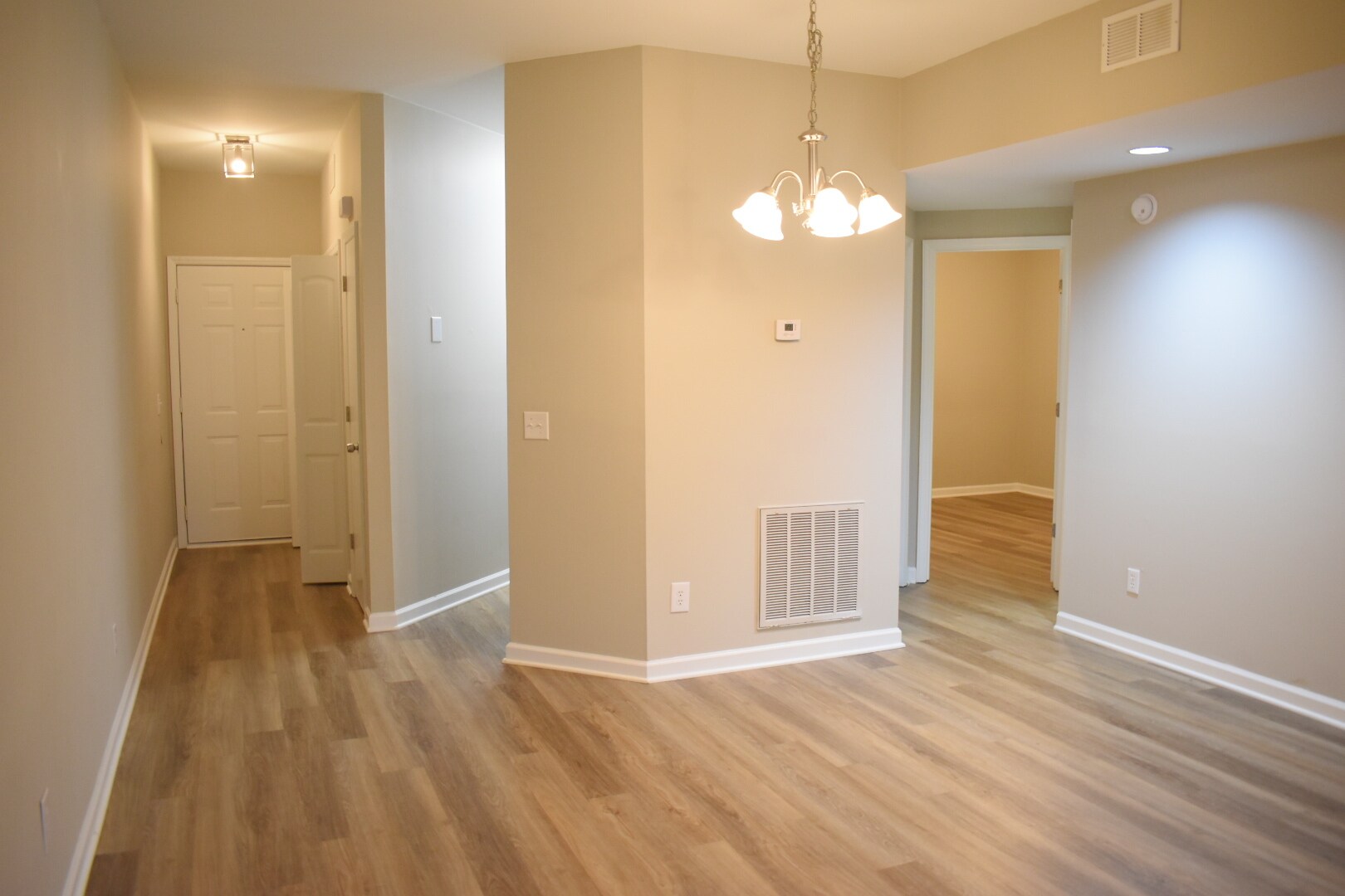 Building Photo - 4210 Wilshire Blvd