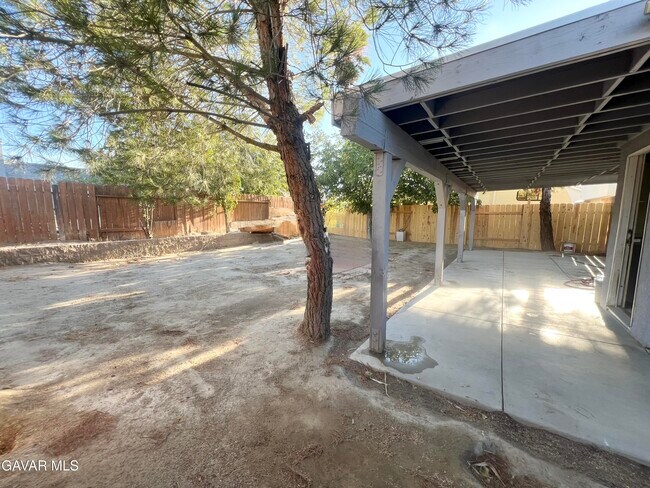 Building Photo - 2634 Avoca St